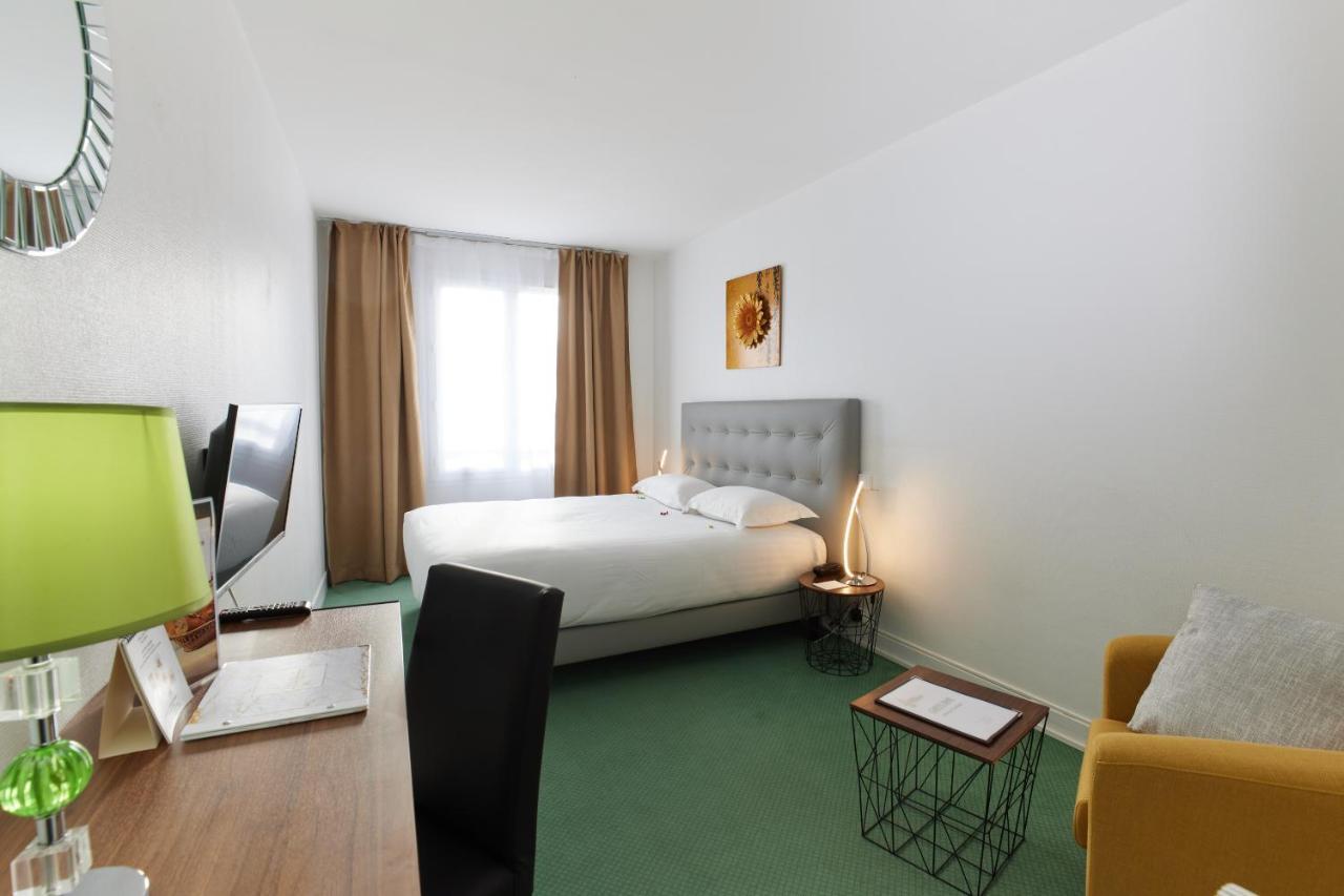 Hotel Le Beffroi Dreux Exterior photo